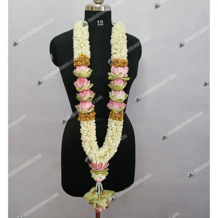 Lilly Wedding garland Port Clinton Ohio