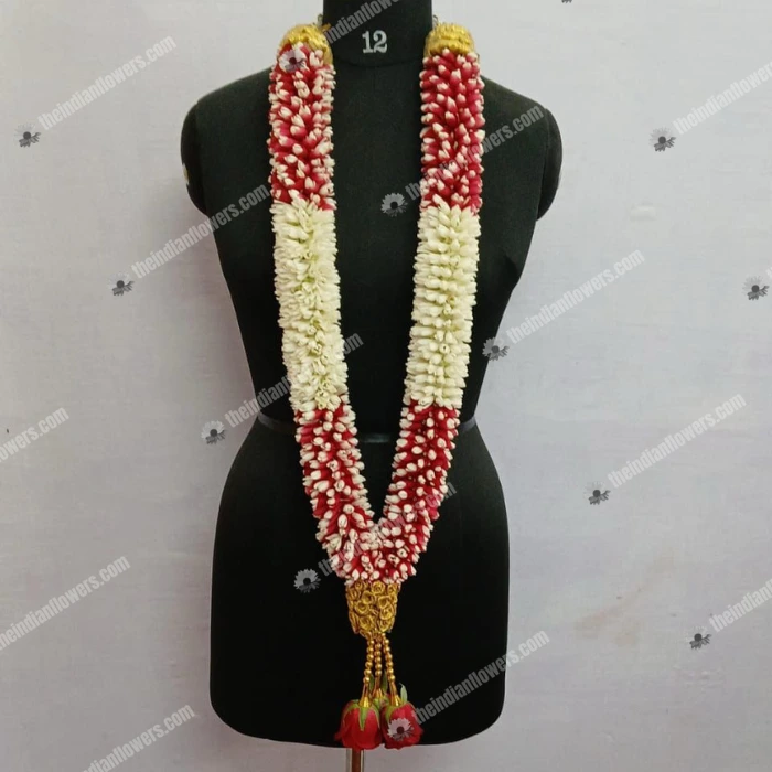 LG33 Lily Garland with Rose Petals in West Texas