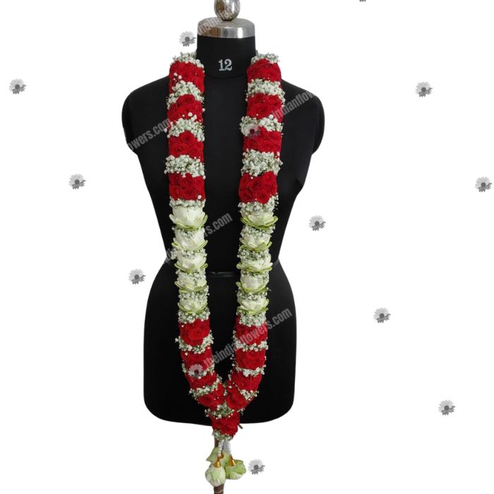 Button Rose Wedding Garland: BR29 wedding garland with white lotus